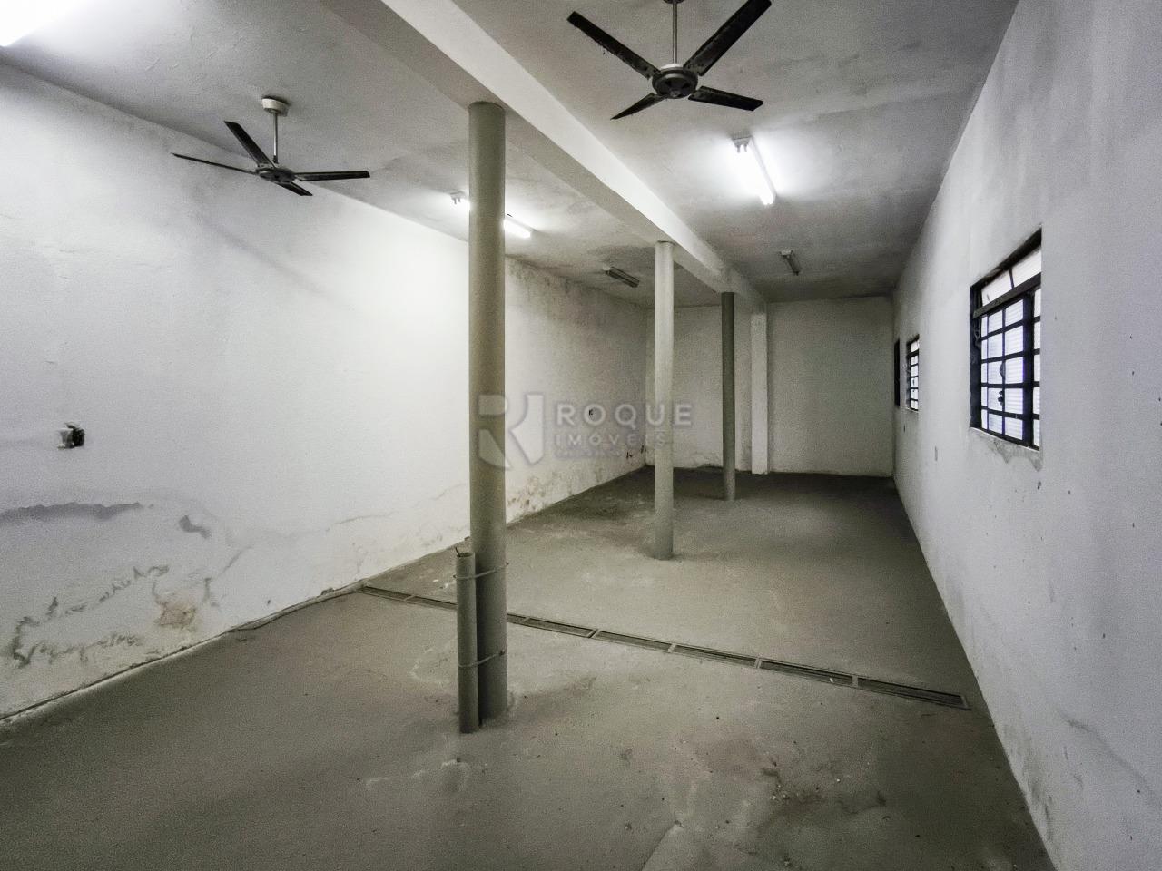 Barracão/Galpão à venda no bairro Centro: SALÃO 2