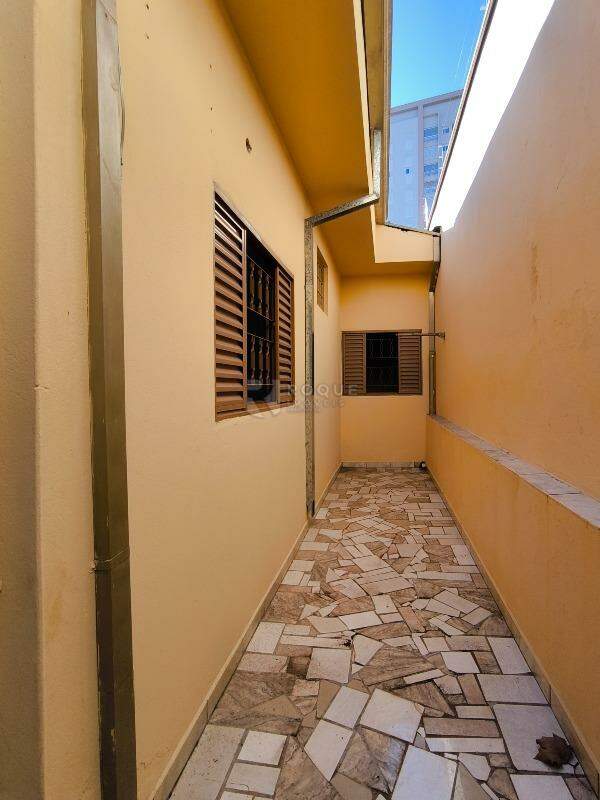 Casa Residencial à venda no bairro Vila São Luiz: ÁREA DE VARAL