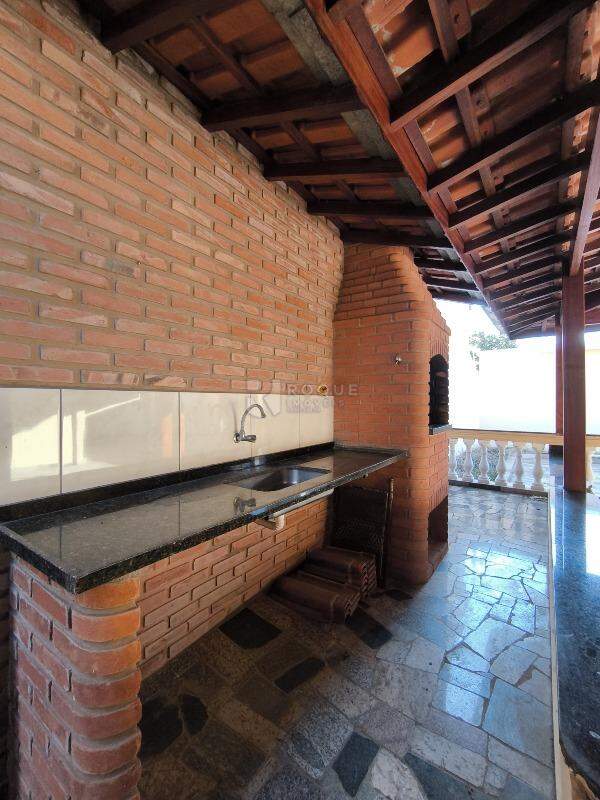 Casa Residencial à venda no bairro Vila São Luiz: CHURRASQUEIRA