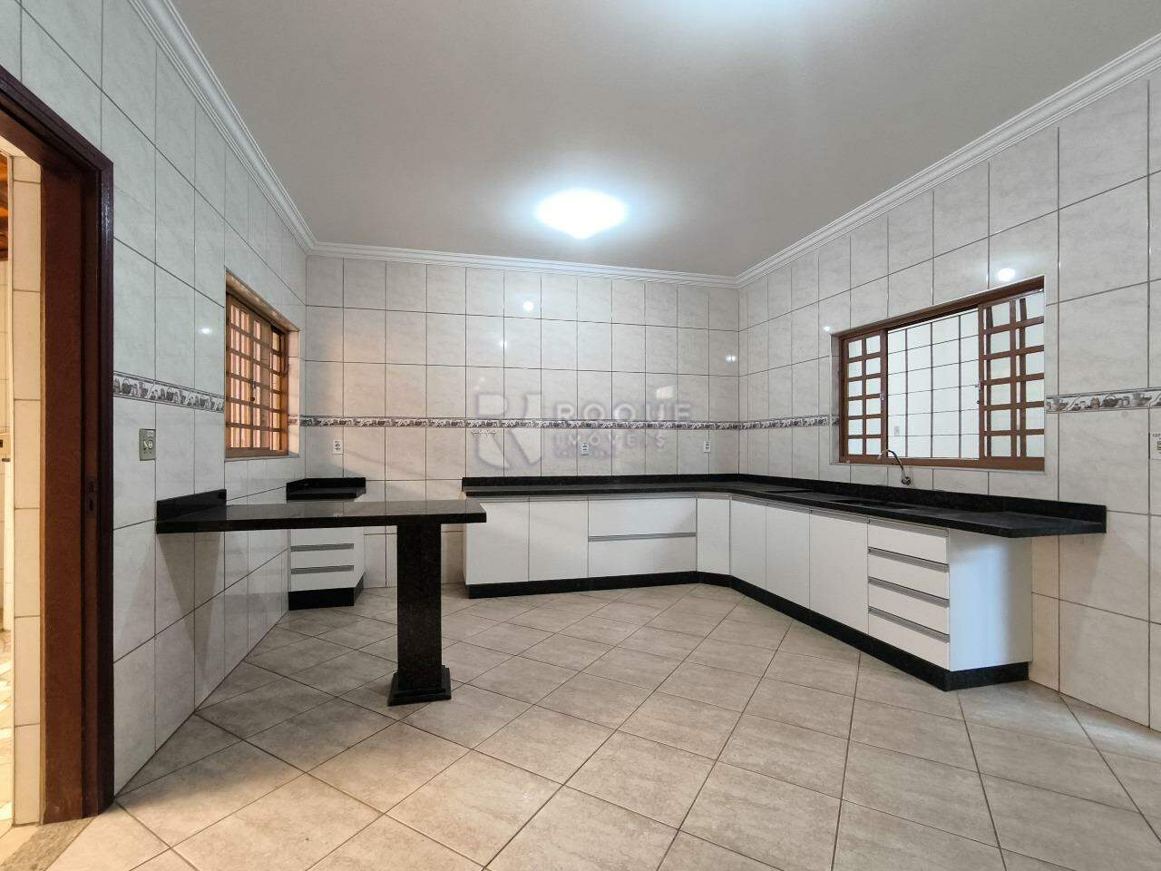 Casa Residencial à venda no bairro Vila São Luiz: COZINHA