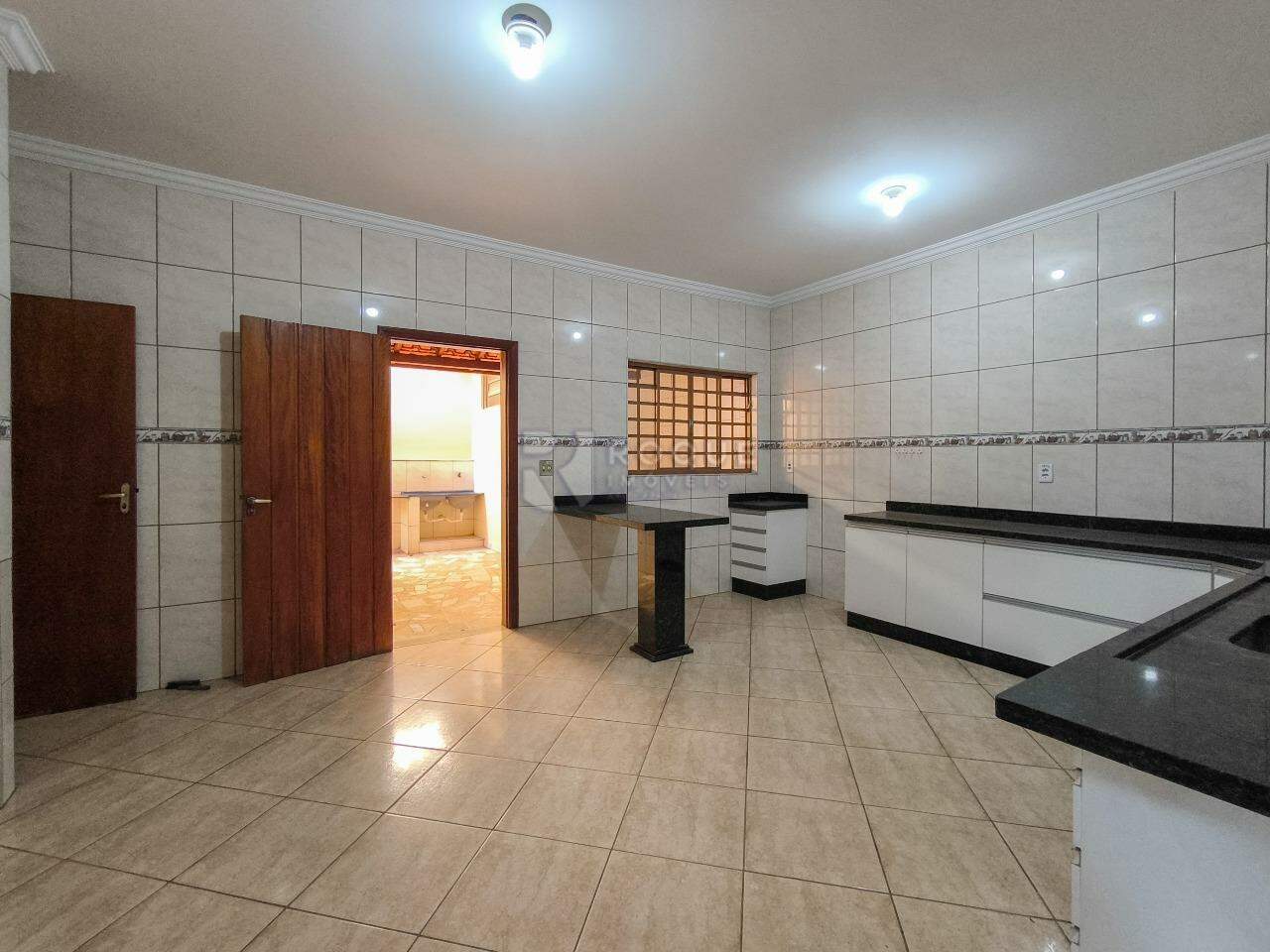 Casa Residencial à venda no bairro Vila São Luiz: COZINHA