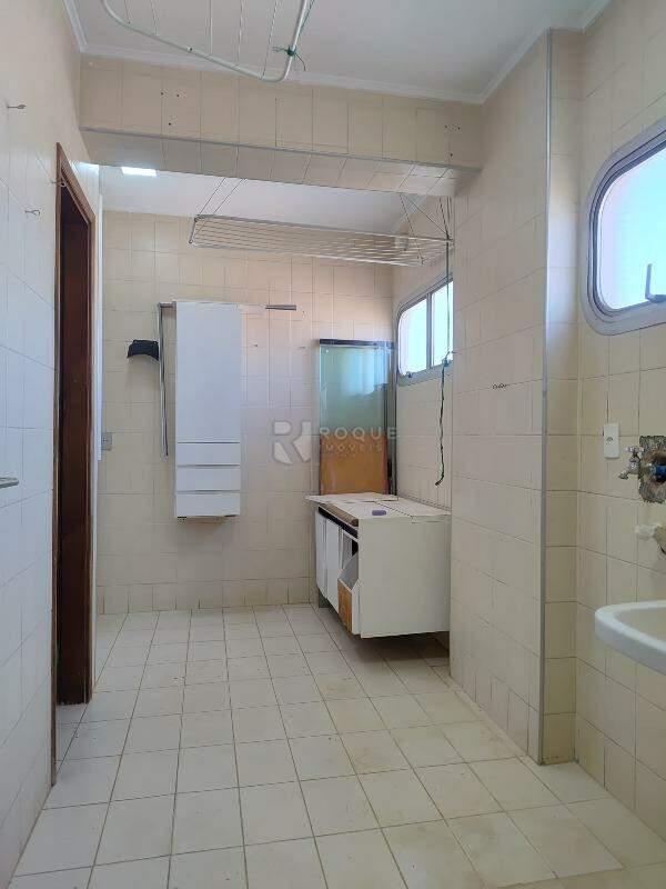 Apartamento para aluguel no bairro Centro: Lavanderia 