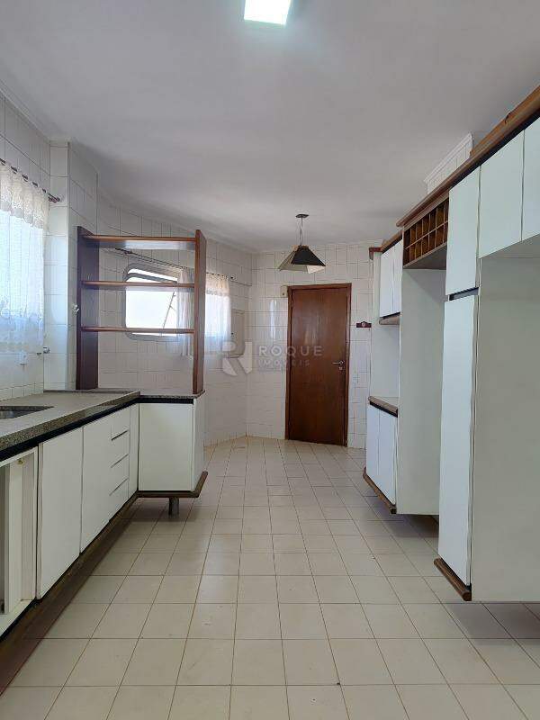 Apartamento para aluguel no bairro Centro: Cozinha 