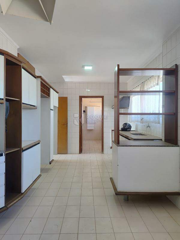 Apartamento para aluguel no bairro Centro: Cozinha 