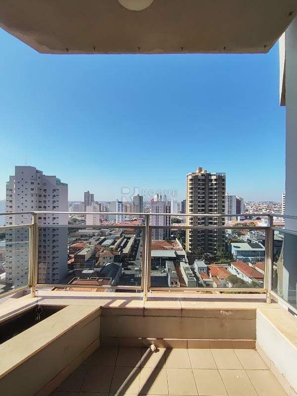 Apartamento para aluguel no bairro Centro: Sacada dormitório 01