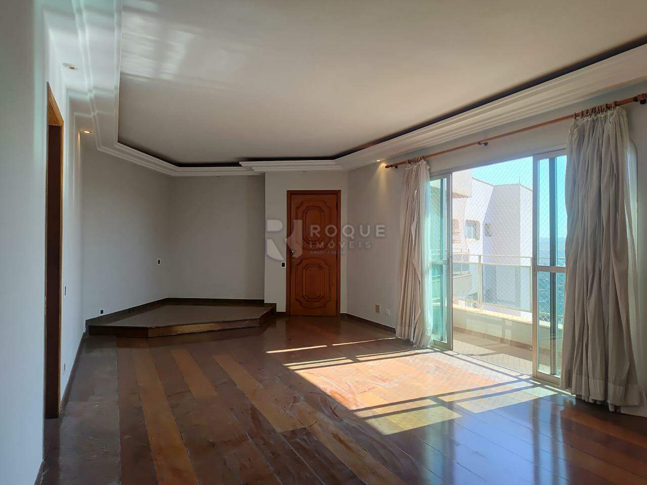 Apartamento para aluguel no bairro Centro: Sala