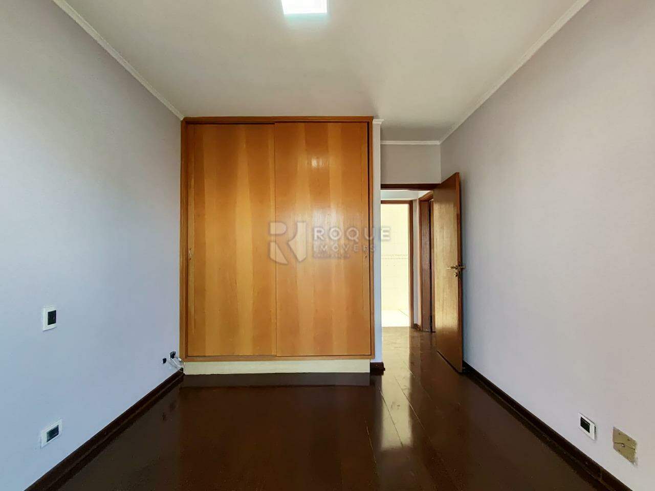 Apartamento para aluguel no bairro Centro: Dormitório 02