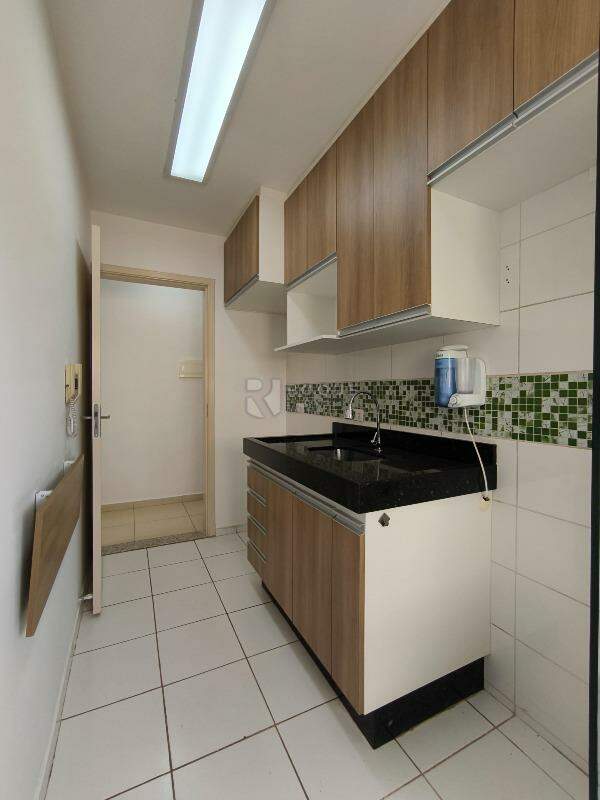 Apartamento à venda no bairro Vila Queiroz: COZINHA