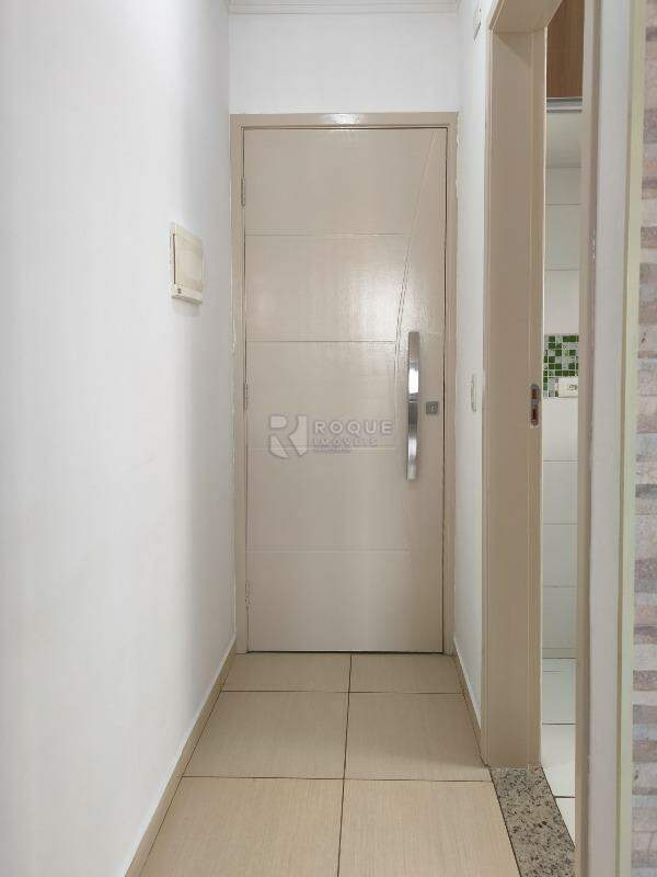 Apartamento à venda no bairro Vila Queiroz: HALL DE ENTRADA