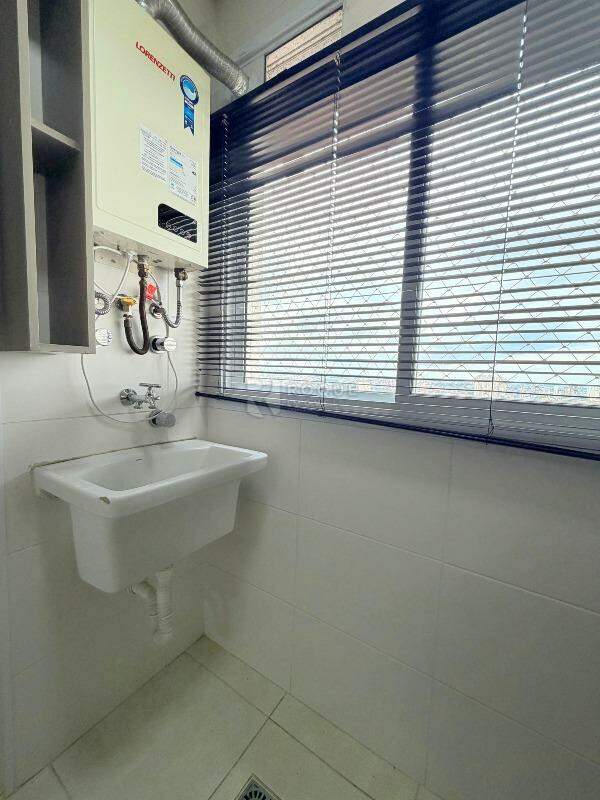 Apartamento para aluguel no bairro Jardim Santo André: Aréa de serivço