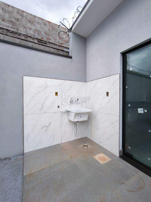 Casa Residencial à venda no bairro Jardim Campo Verde II: LAVANDERIA