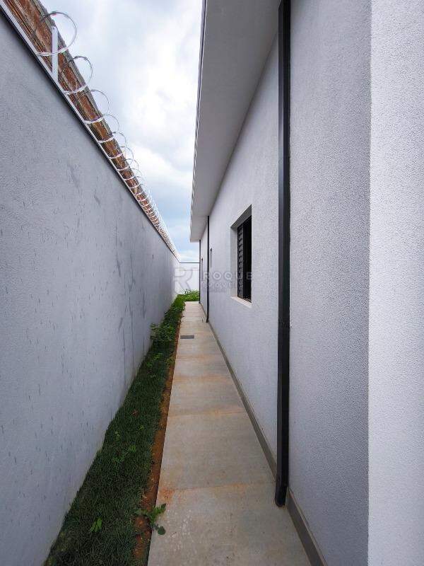 Casa Residencial à venda no bairro Jardim Campo Verde II: LATERAL EXTERNA