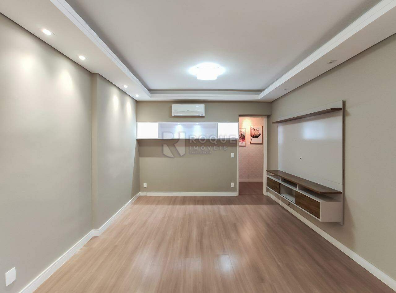 Apartamento à venda no bairro Jardim Santo André: Sala
