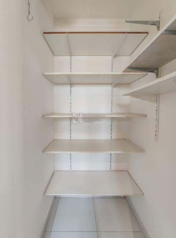 Apartamento à venda no bairro Jardim Santo André: Despensa 