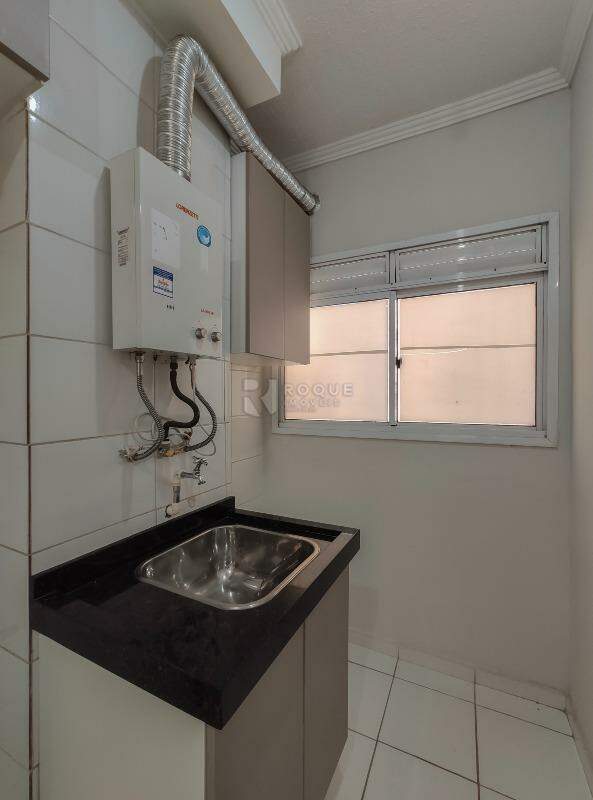 Apartamento à venda no bairro Vila Queiroz: Área de serviço 