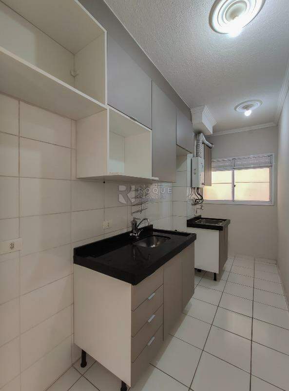 Apartamento à venda no bairro Vila Queiroz: Cozinha 