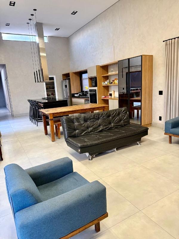 Casa em condomínio à venda no bairro Residencial Florisa: SALA ESTAR 