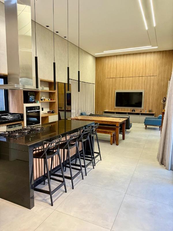 Casa em condomínio à venda no bairro Residencial Florisa: SALA DE JANTAR /ESTAR