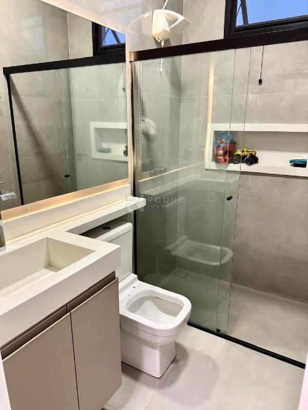 Casa em condomínio à venda no bairro Residencial Florisa: WC 