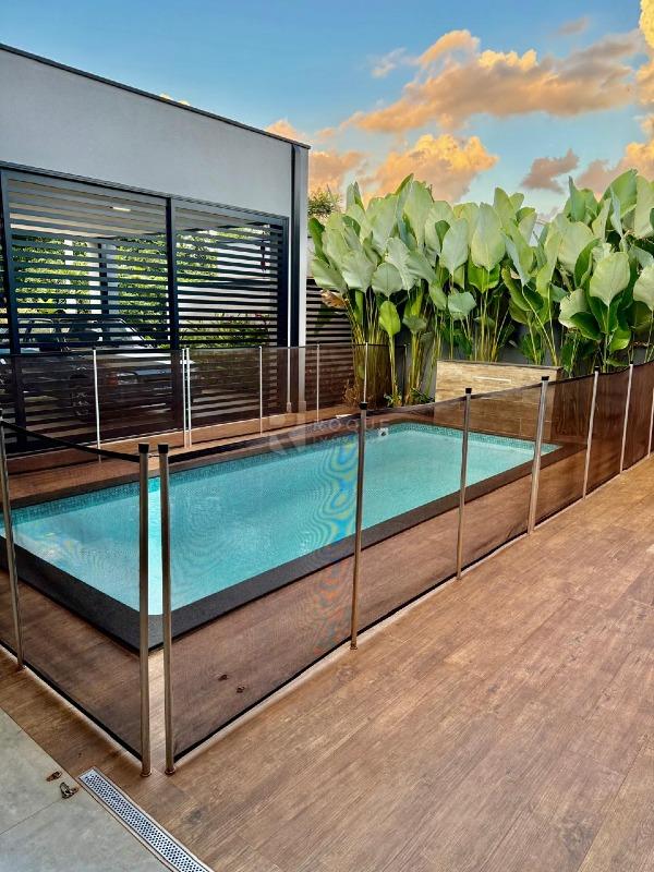 Casa em condomínio à venda no bairro Residencial Florisa: PISCINA 