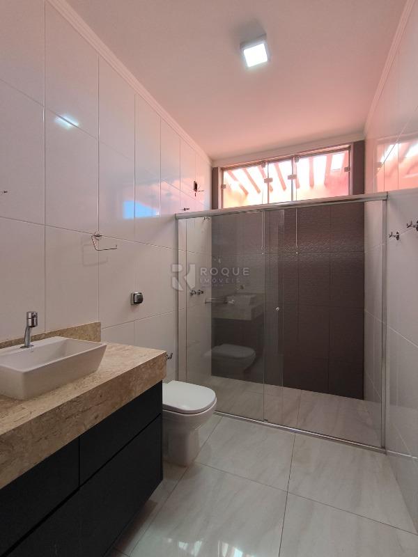 Casa Residencial à venda no bairro Jardim Elite: BANHEIRO SOCIAL