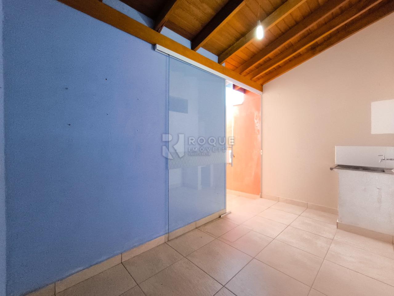 Casa Residencial à venda no bairro Jardim Elite: ÁREA DE SERVIÇO