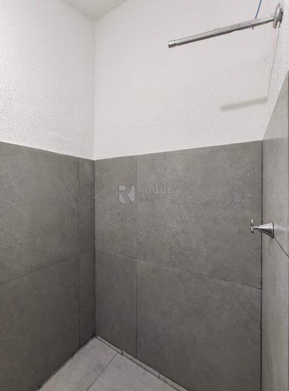 Casa Residencial para aluguel no bairro Vila Cristovam: WC social 