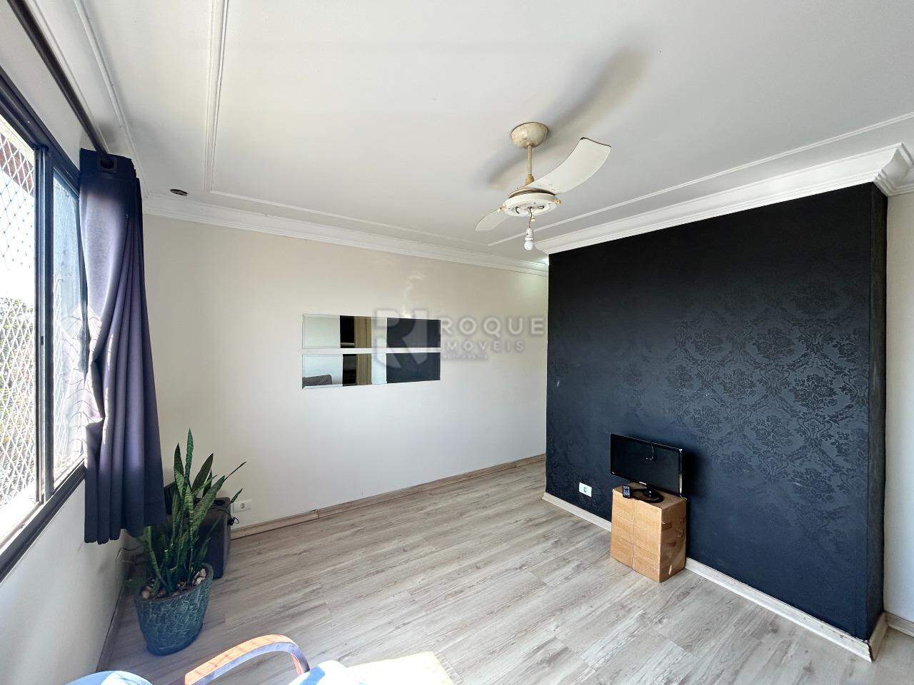 Apartamento para aluguel no bairro Jardim Ipiranga: Sala 