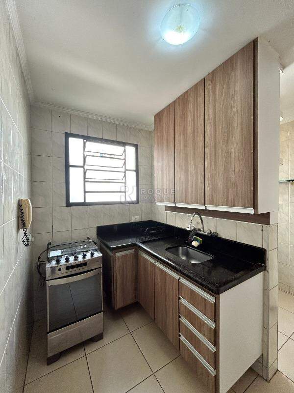 Apartamento para aluguel no bairro Jardim Ipiranga: Cozinha 
