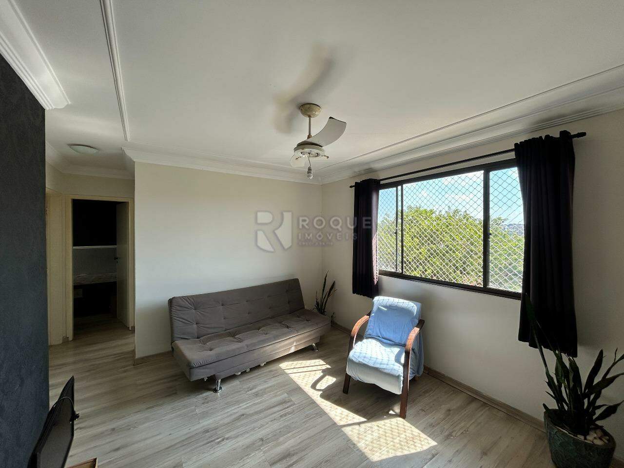 Apartamento para aluguel no bairro Jardim Ipiranga: Sala 