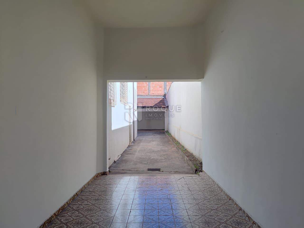 Casa Residencial para aluguel no bairro Jardim Piratininga: Garagem