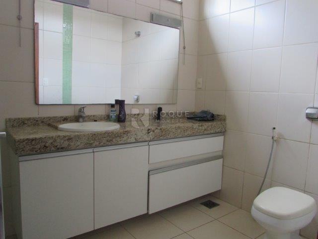 Casa Residencial à venda no bairro Centro: 