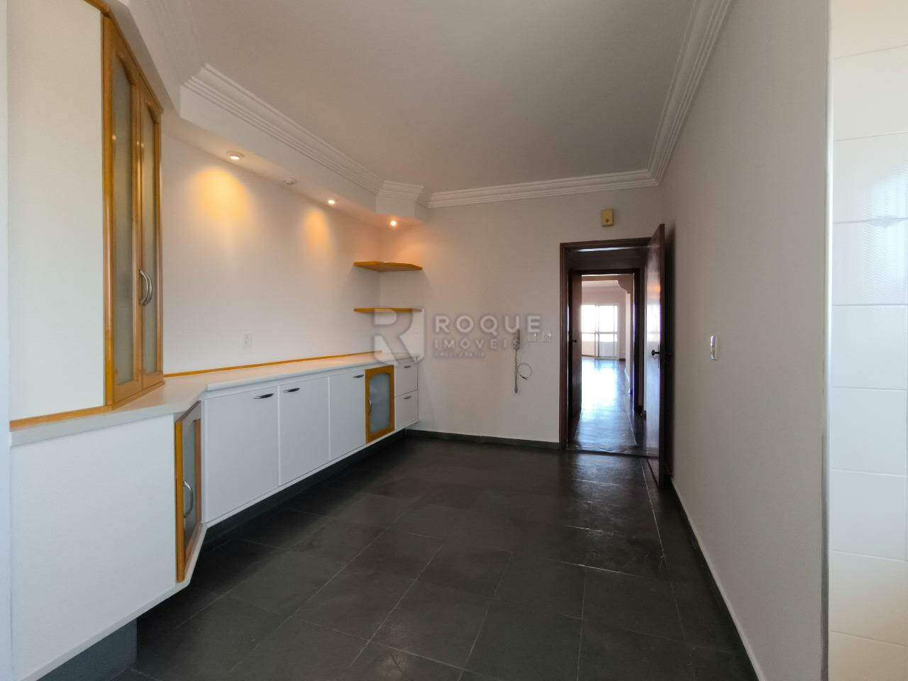 Apartamento à venda no bairro Centro: