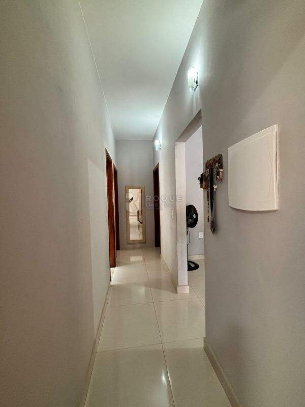 Chácara à venda no bairro Pires de Cima: Corredor interno