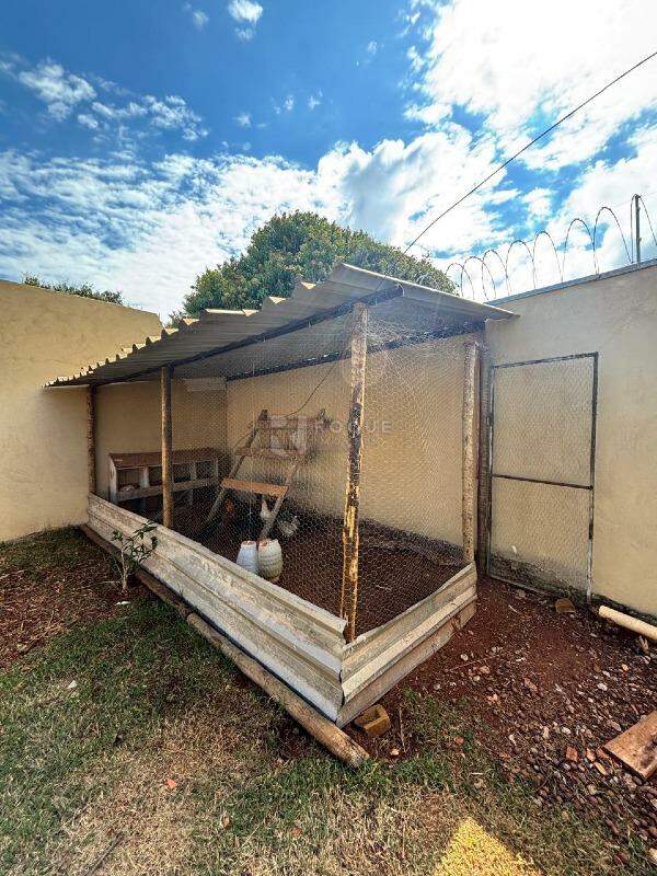 Chácara à venda no bairro Pires de Cima: Galinheiro