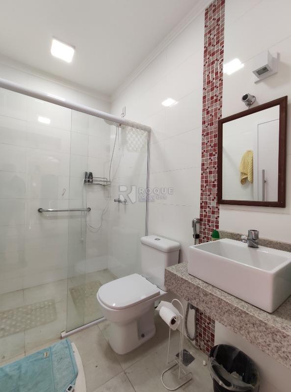 Casa Comercial para aluguel no bairro Vila São Geraldo: WC social fundo 