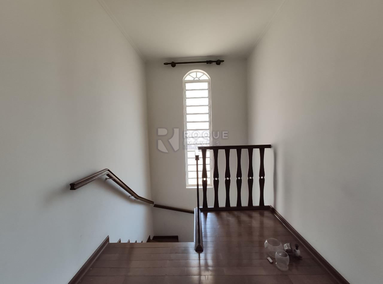 Casa Comercial para aluguel no bairro Vila São Geraldo: Hall segundo andar
