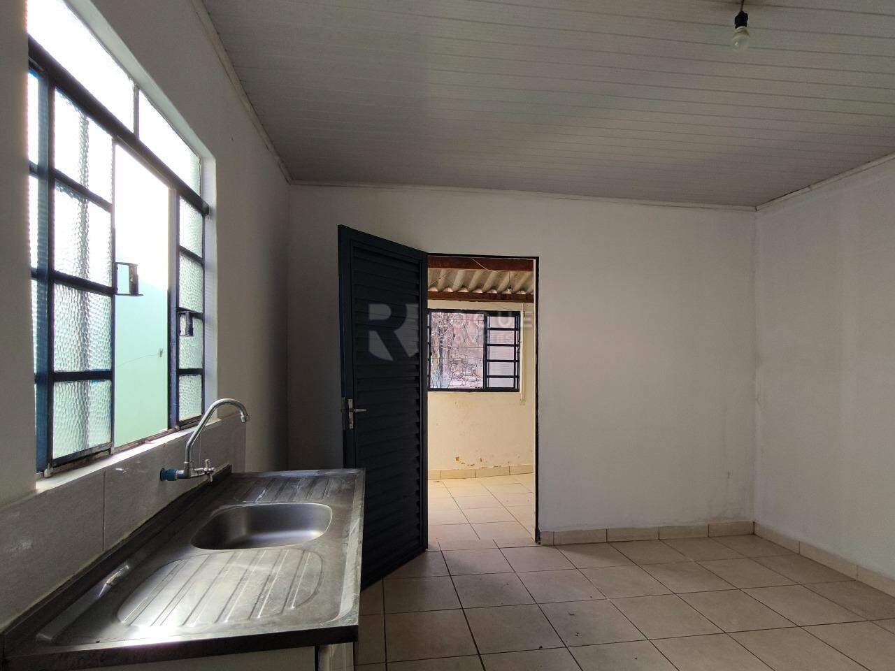 Casa Residencial à venda no bairro Vila Santa Lucia: COZINHA