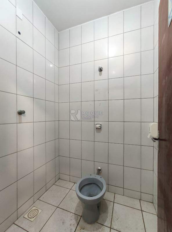 Barracão/Galpão para aluguel no bairro Itaipu: WC social 2