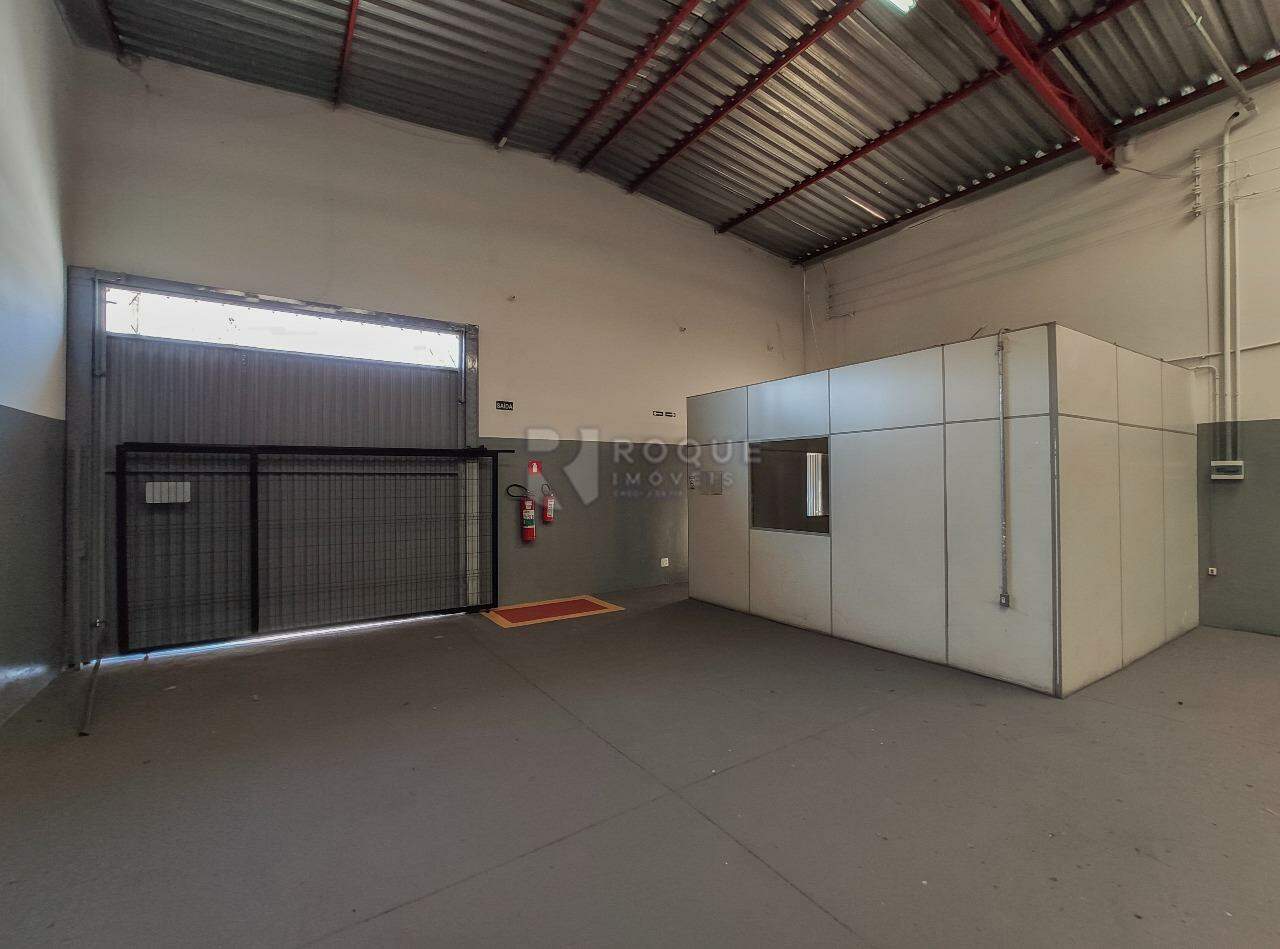 Barracão/Galpão para aluguel no bairro Itaipu: Galpão