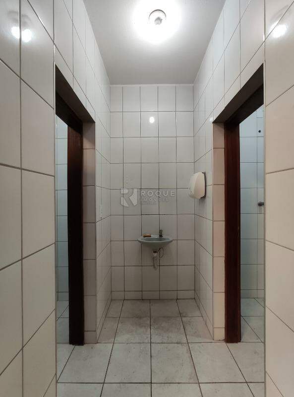 Barracão/Galpão para aluguel no bairro Itaipu: Lavabo 