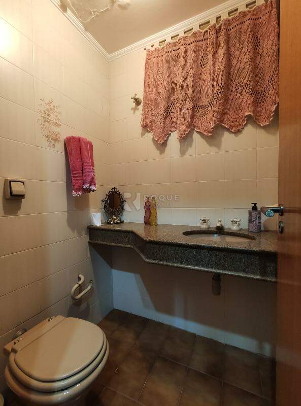 Apartamento para aluguel no bairro Centro: Lavabo 