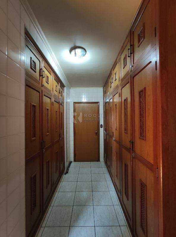 Apartamento para aluguel no bairro Centro: Hall 