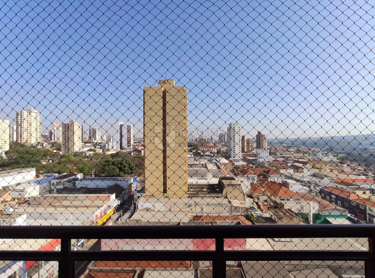 Apartamento para aluguel no bairro Centro: Sacada 