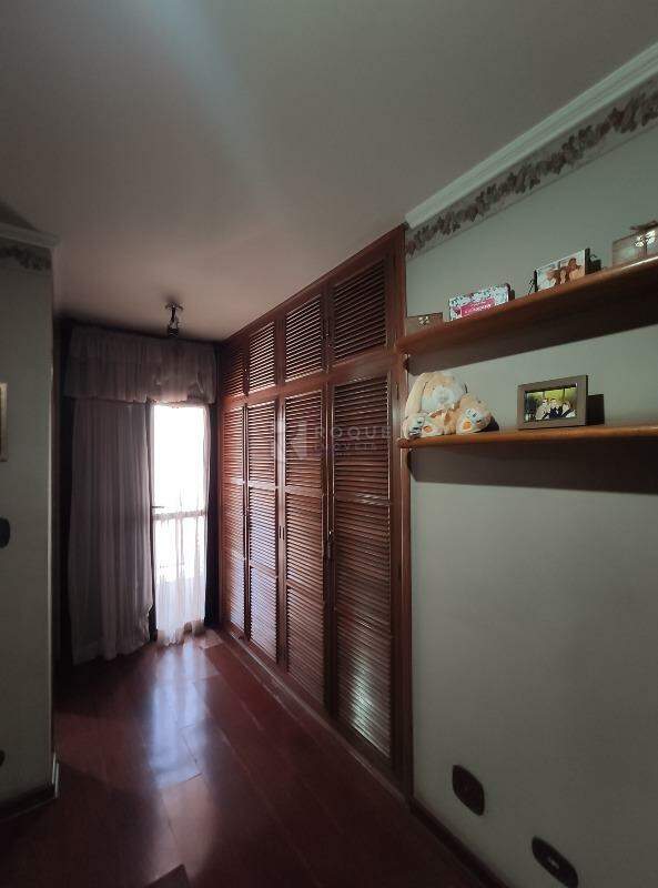 Apartamento para aluguel no bairro Centro: Dormitório 2 suíte 