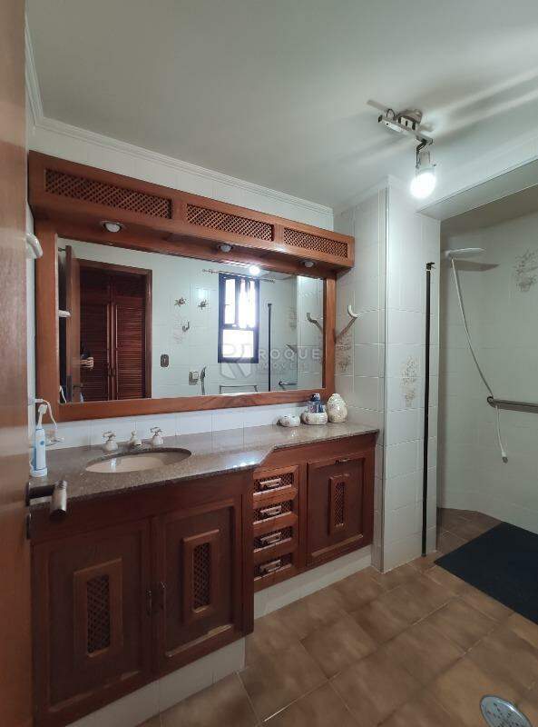 Apartamento para aluguel no bairro Centro: WC suíte 