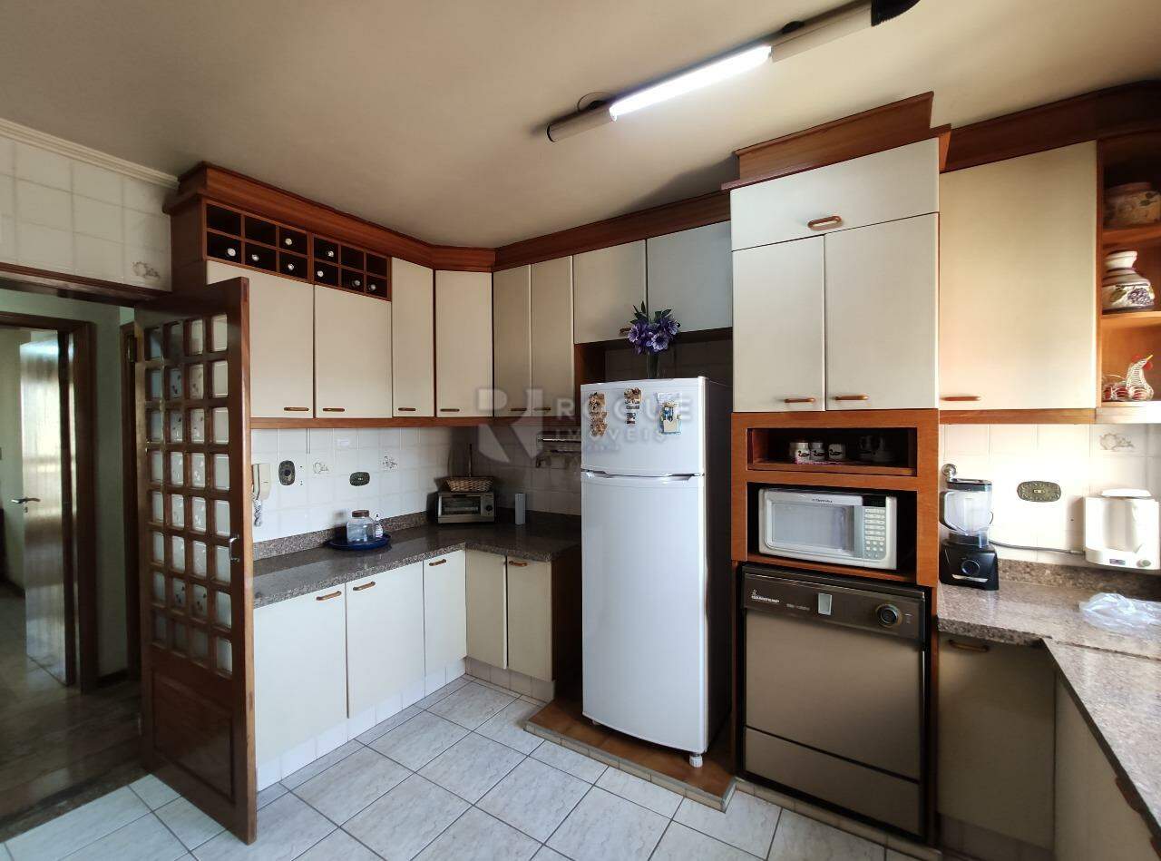 Apartamento para aluguel no bairro Centro: Cozinha 