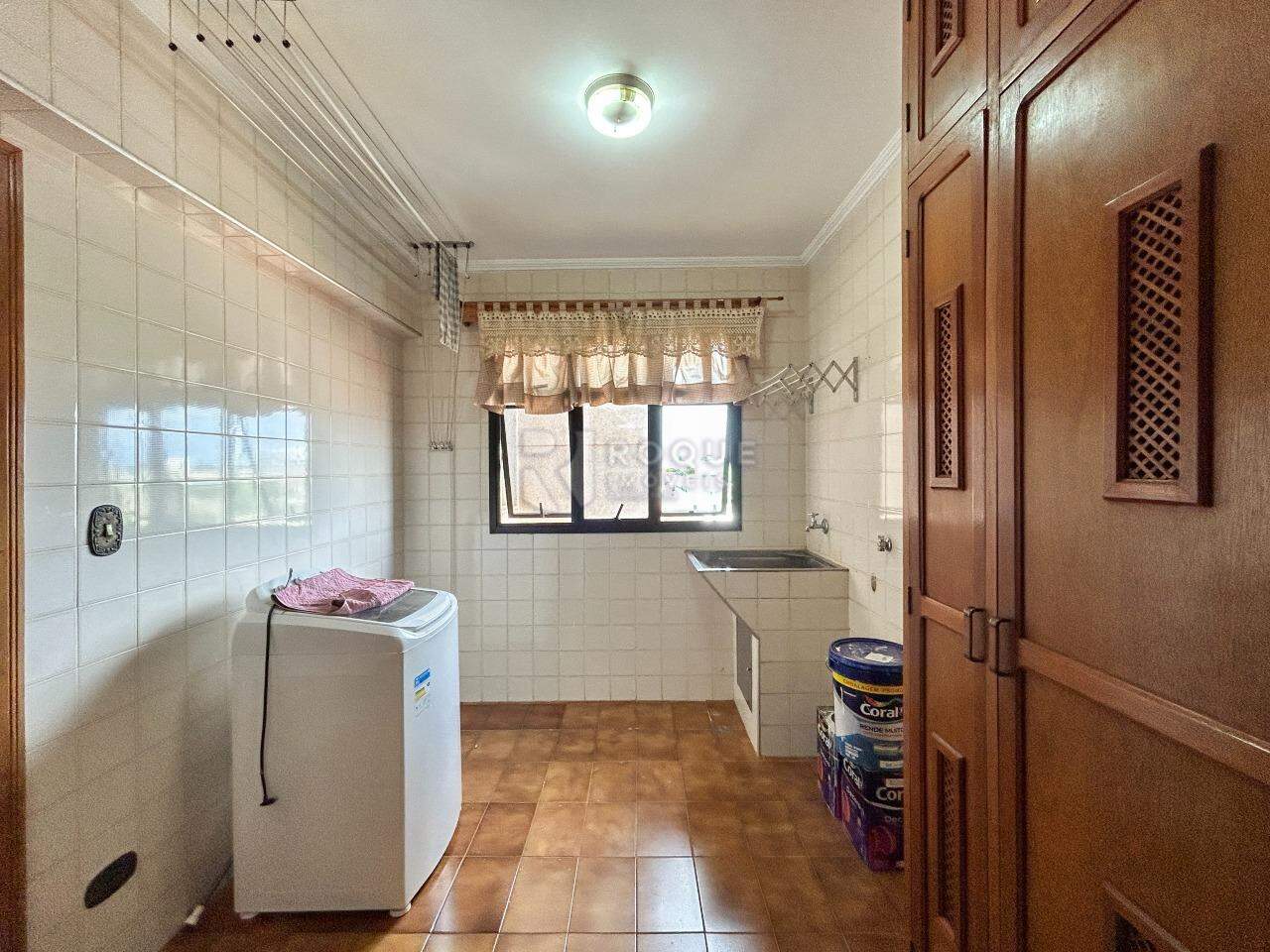 Apartamento para aluguel no bairro Centro: Área de serviço 
