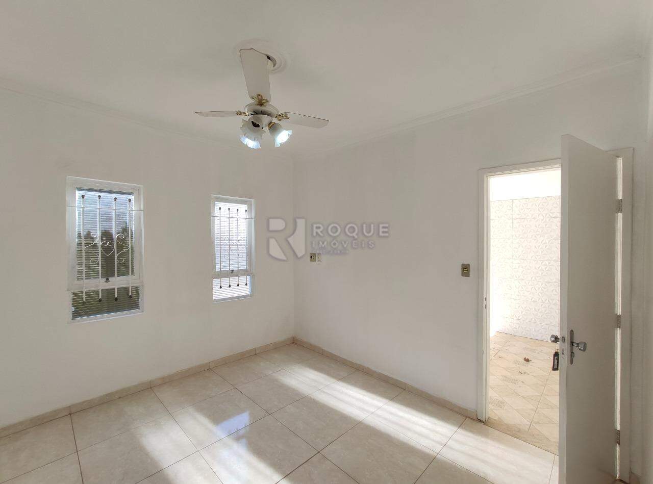Casa Residencial para aluguel no bairro Parque Hippolyto: Sala