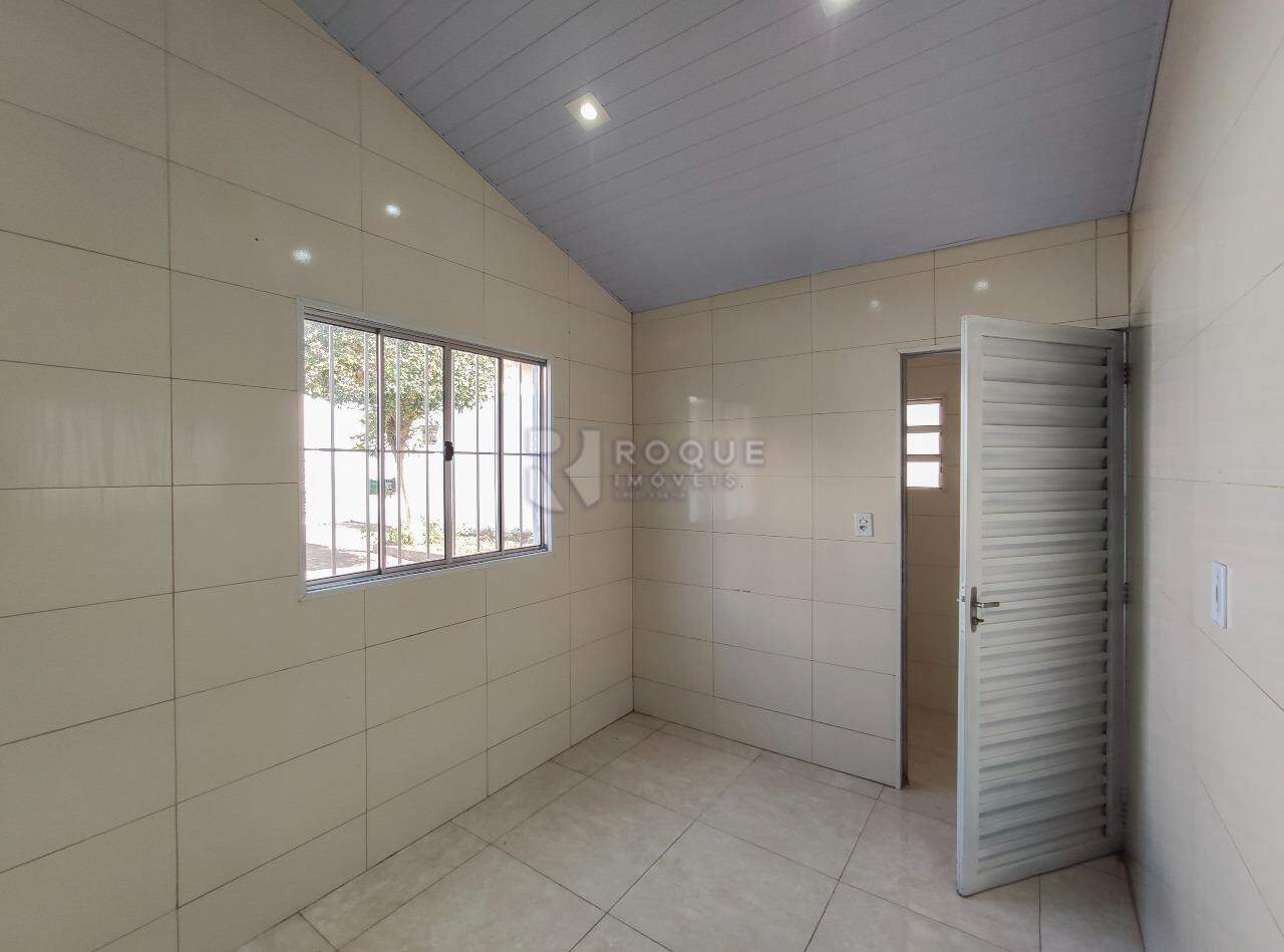 Casa Residencial para aluguel no bairro Parque Hippolyto: Cozinha